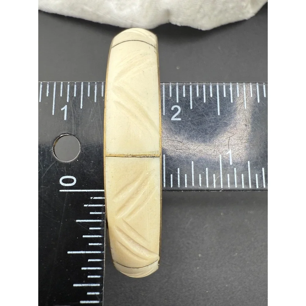 Vintage Gold Tone Carved Bangle Brass Tone‎ 8.5
